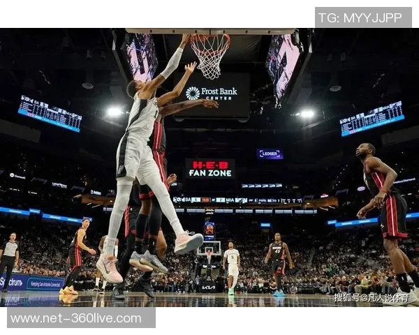 文班亚马场均20分10篮板3盖帽表现超群新秀之争已无悬念